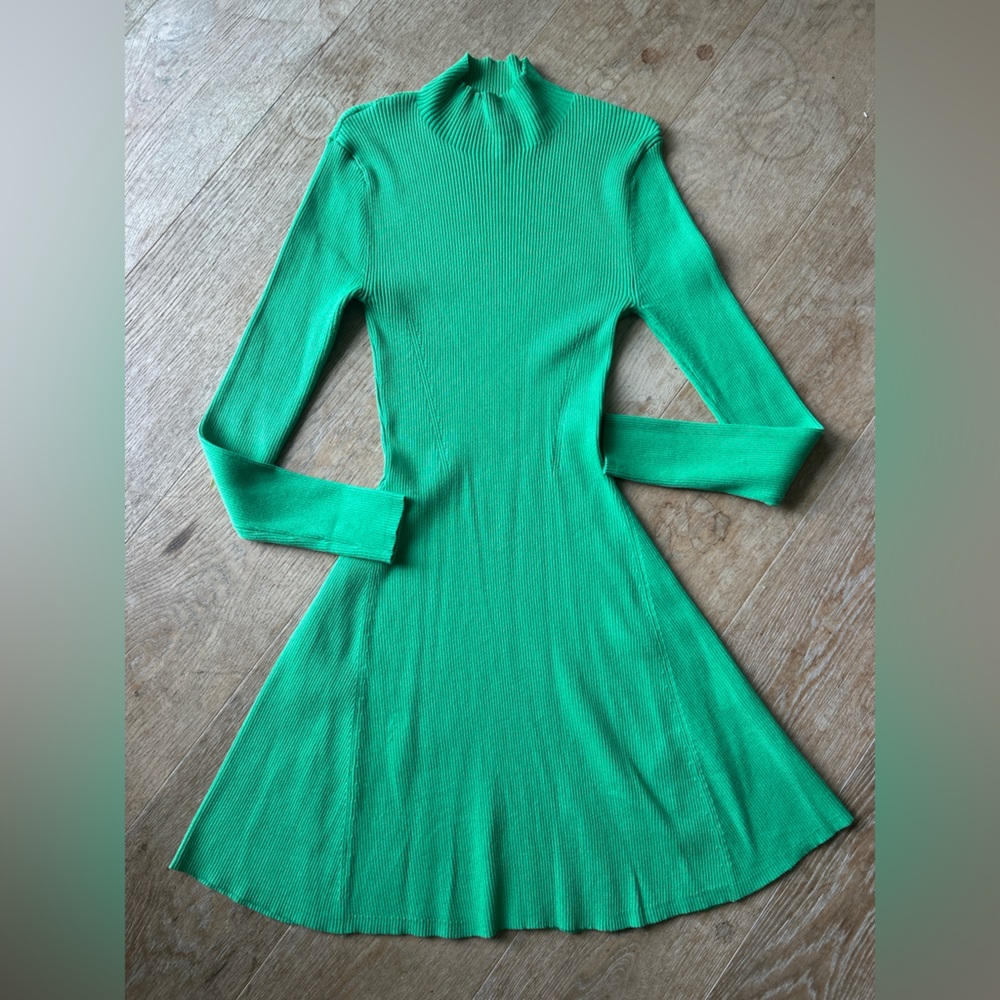 ☘️ Zara Vibrant Green Long Sleeve Dress Fit & Flare - Picture 2 of 7